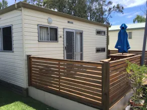 Riviera Caravan Park - Ausblick vom Zimmer