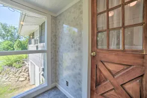 Modern Studio < 13 Mi to Saratoga Racetrack! - Innenbereich