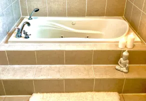 La CACHE du LAC - Baño