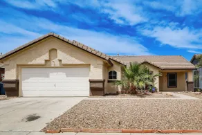 Poolside Chills, Hiking Thrills! Las Vegas Retreat - Intérieur