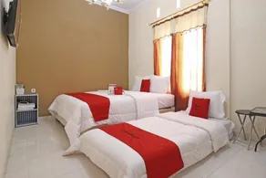 RedDoorz at Greenhouse Tegalwaras Palagan - Room