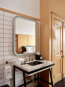 The Chicago Hotel Collection - Wrigleyville - Bathroom