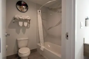 Express Inn & Suites - Bathroom