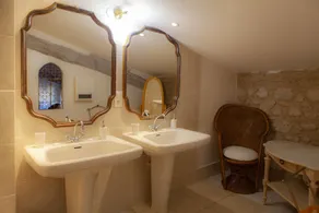 Chateau de Murviel - Bathroom