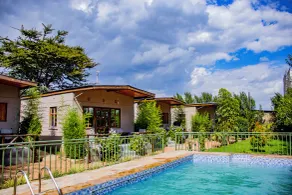 Emirishoi Cottages and Garden Bistro - Pool