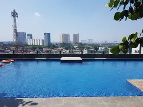 Homey And Modern Studio At Tree Park City Cikokol Apartment - Pool