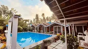 HOTEL Golden Rice - Pool