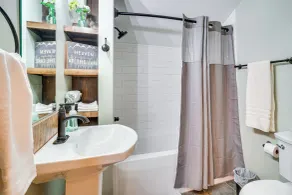 Modern Cabin w/ Hot Tub: Near Tail of the Dragon! - Intérieur