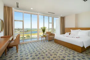 Record Hotel - Complimentary Afternoon Tea - Zimmer