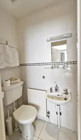 The Coast Yard B & B and Garden Chalets - Bathroom