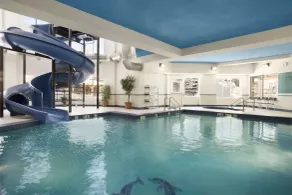 Travelodge by Wyndham Strathmore - Piscine