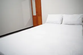 OYO Life 93045 Kost Putra Bu Ketut - Zimmer