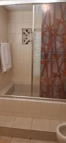Island House Curacao - Bathroom