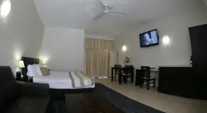 Sanctuary Resort & TreeHouse Restaurant - Room
