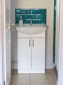 The Farmers Boy Inn Guest House - Bathroom