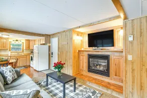 Cozy Island Park Getaway By ATV Trails & Reservoir - Interior