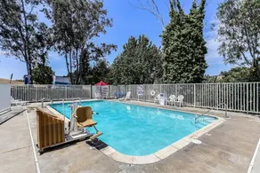 Super 8 by Wyndham Livermore - Pool