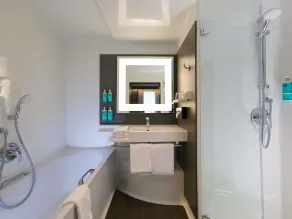 Novotel Suites Berlin City Potsdamer Platz - Bathroom