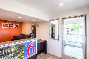 Motel 6-Redding, CA - Central - Lobby