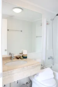 Apart Hotel Providencia - Bathroom