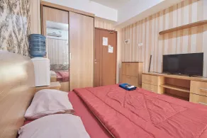 Apartment Green Lake View Ciputat by Celebrity Room - Room