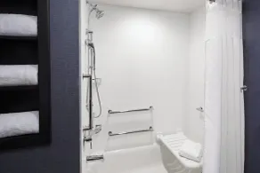 Courtyard by Marriott Knoxville Downtown - Badrum