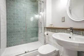 The Walhampton Arms - Bathroom