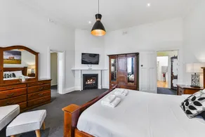 Wyatt Guest House - Room