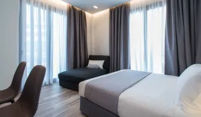 Spot Apart - Room