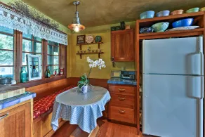 Forested Gold Beach House w/ Panoramic Ocean Views - Innenbereich