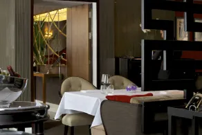N° Ten Manchester Street Hotel - Restaurant
