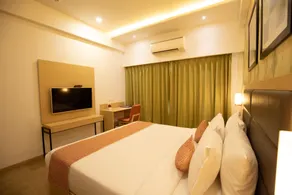 Tripli Hotels Shourya Residency - Quarto