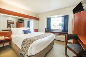 Microtel Inn and Suites By Wyndham Miami OK - Room