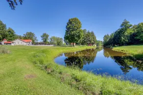 Ride, Ski & Explore: Franklin, Vermont Getaway - Interiör