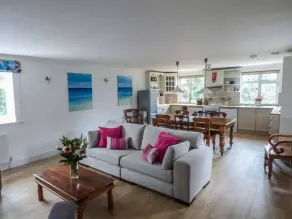 4 The Nab House - Interior
