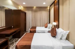 Ninety Two - Chambre