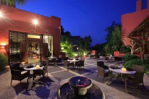 Asia Gardens Hotel & Thai Spa, a Royal Hideaway Hotel - Restaurant
