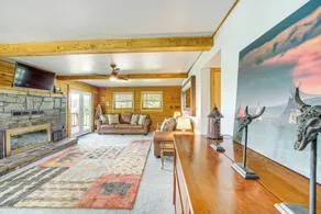 Lakeside Cabin w/ Lake & Boat Ramp Access Nearby - Innenbereich