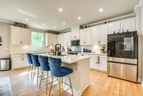 11 Mi to Dtwn: Luxe Atlanta Retreat w/ Deck & Yard - Innenbereich