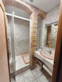 Hôtel LA PERGOLA - Bathroom