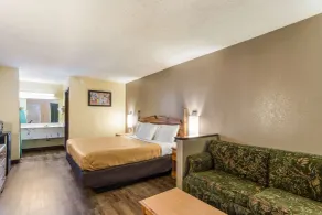 Econo Lodge Clinton - Jackson West - Room