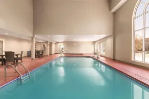 Country Inn & Suites by Radisson, Griffin, GA - Piscine