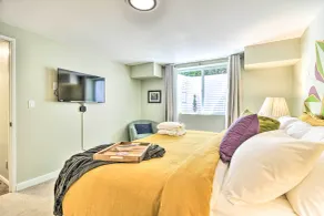 The Owls Nest w/ Hot Tub & Forest Views! - Interiør