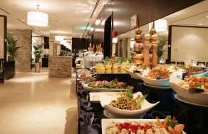 Ramada Hotel & Suites by Wyndham Ajman - Restaurante