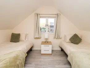 Railway Station Cottage - Room