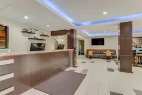 SureStay Plus Hotel by Best Western Owasso Tulsa North - Réception