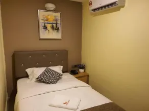 Enrich Hotel Setia Alam by uBook - Zimmer