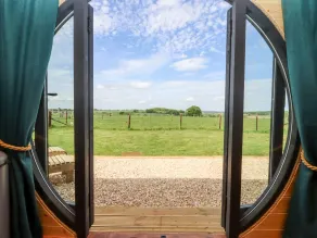 The Happy Valley Pod - Balcony