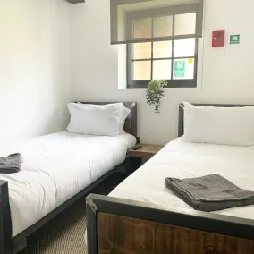 Booking Urban Halstead - Habitación