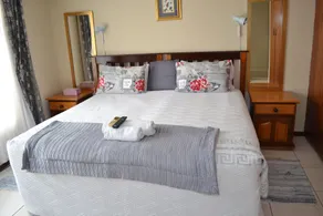 Kamogelo Guest House - Room